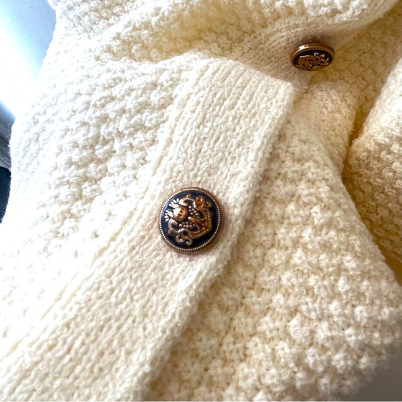 Women’s Creamy white knitted dress, Chanel style, with pockets - Picture 5 of 7